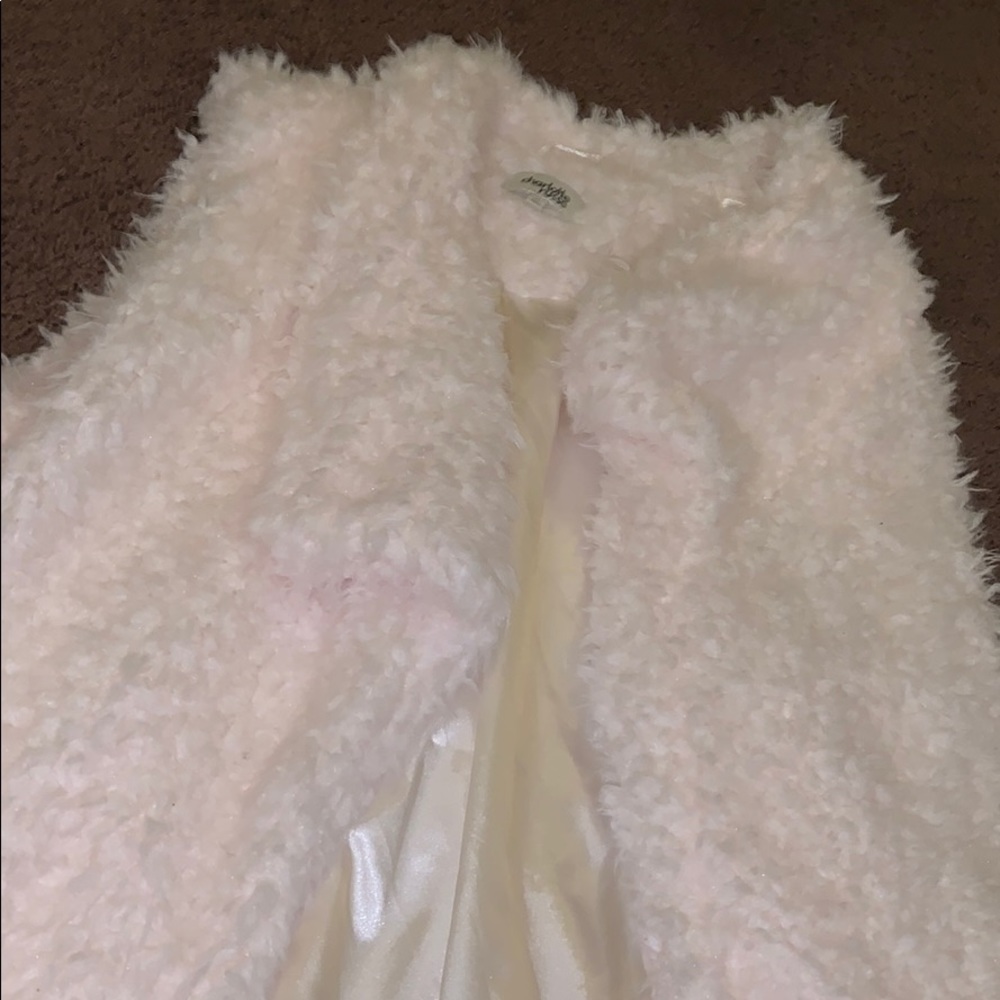 NEVER WORN white fur vest!